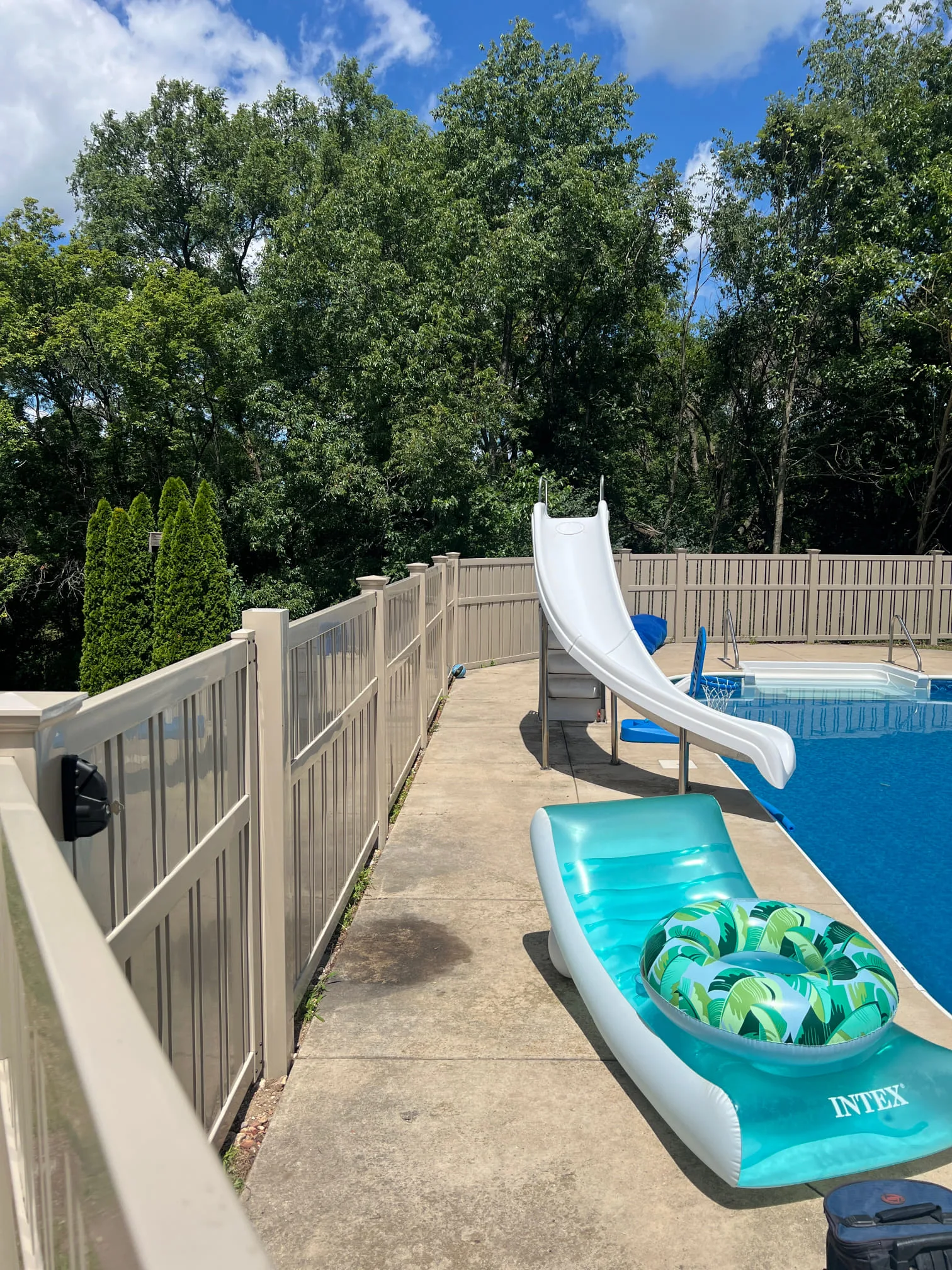 pool fence kenosha wisconsin