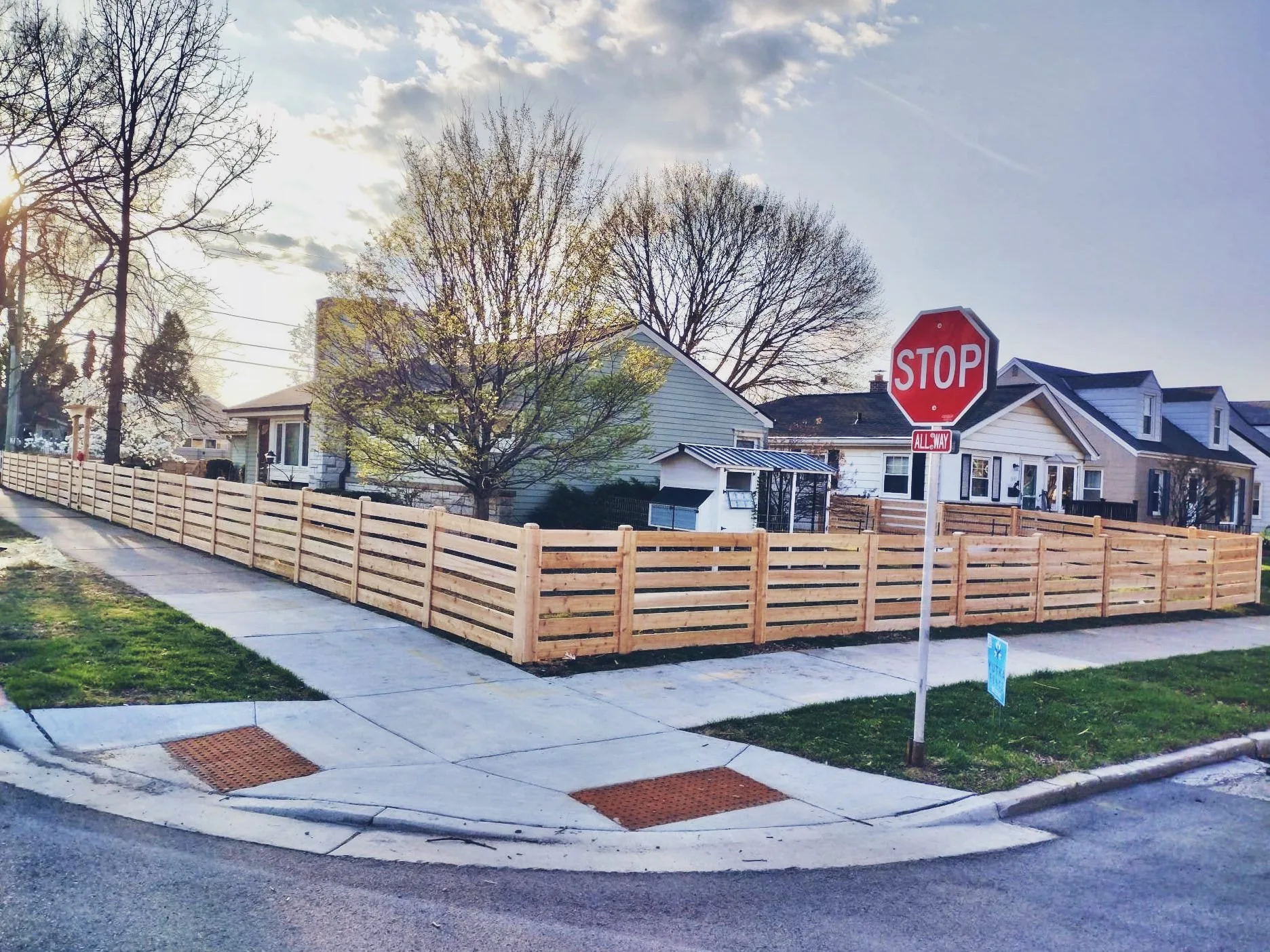 Wood-Fencing-in-Milwaukee