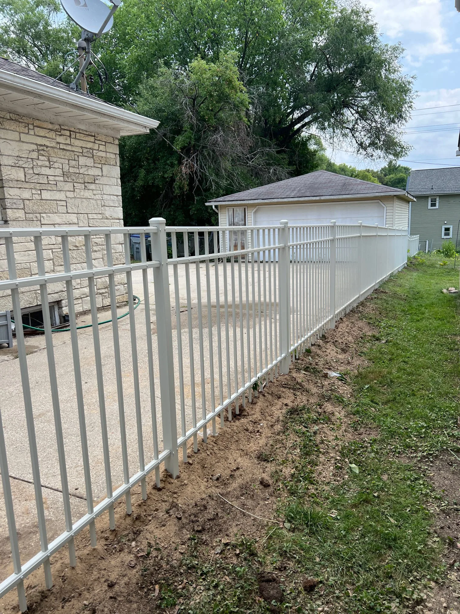Aluminum Fence Company in Kenosha, WI